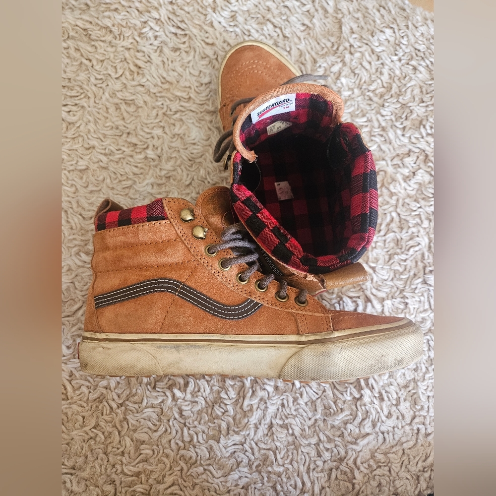 Vans ScotchGaurd 3mm - size 6.5 mens / 8 womans